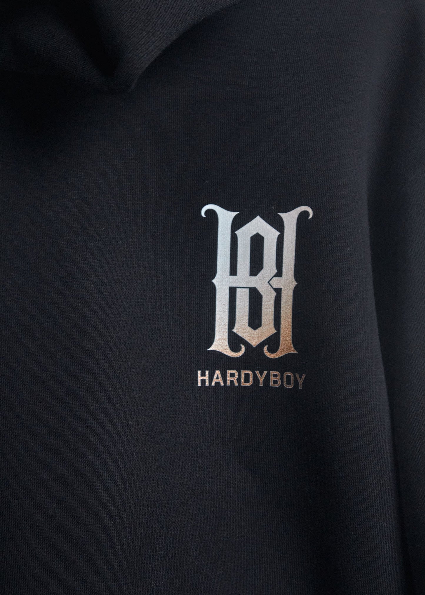 Black hoodie with Hardyboy monologo on left chest